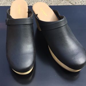 Old Navy Black Clog never worn